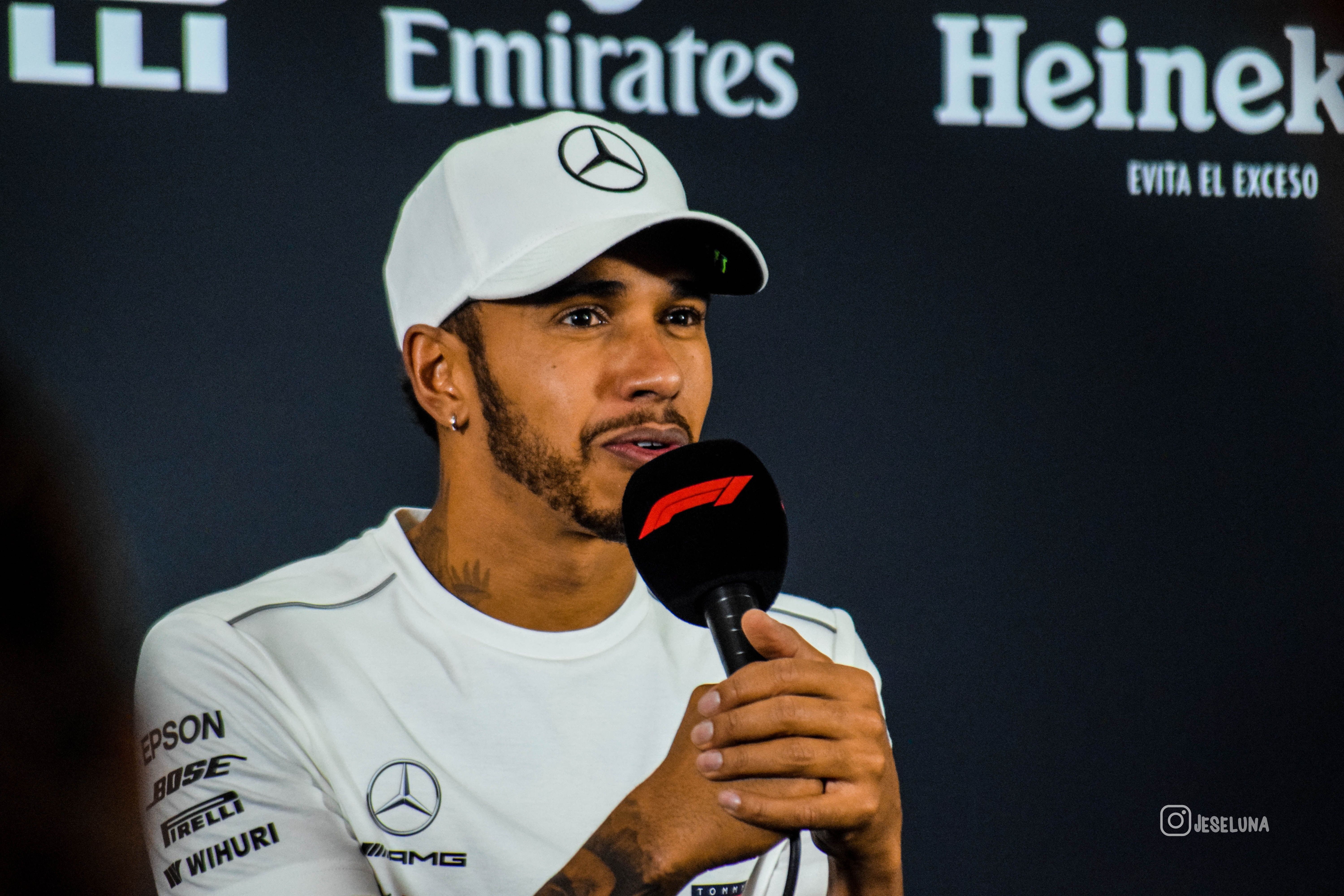 Lewis Hamilton: “Las tragedias en el automovilismo realmente te afectan”