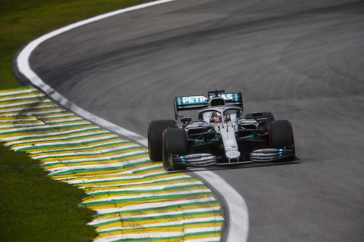 Mercedes dispondrá de sus pilotos probadores a McLaren y Racing Point