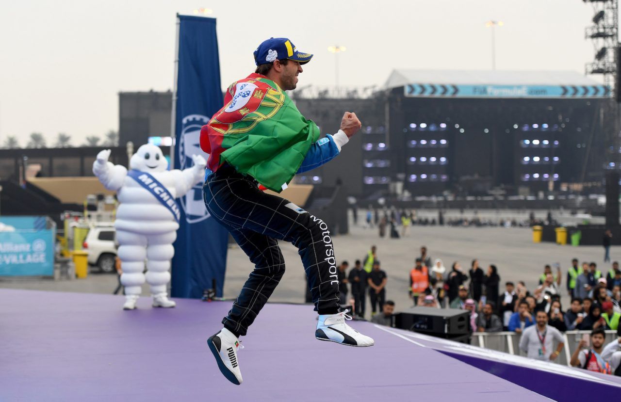 Horarios y por donde ver el E-Prix de Diriyah en Arabia Saudi