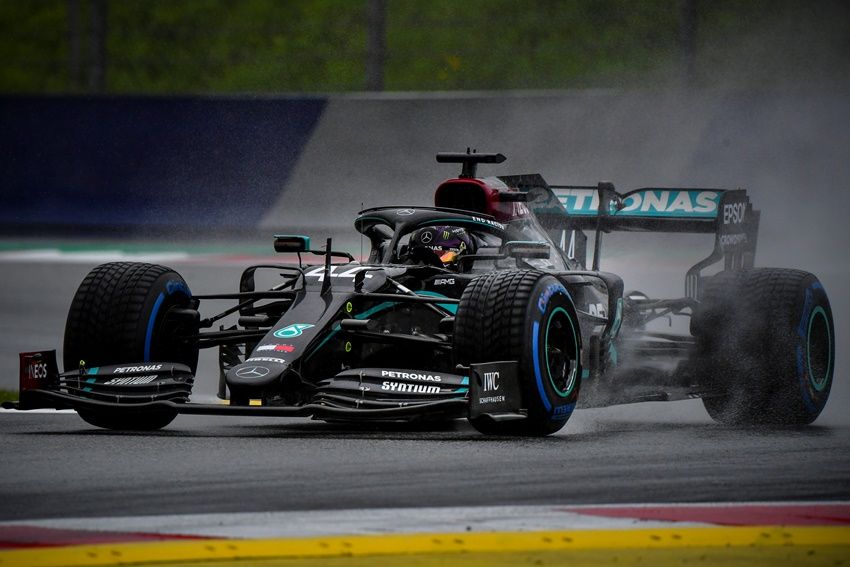 Lewis Hamilton consigue la pole del GP de Estiria; Verstappen y Sainz completan el top 3