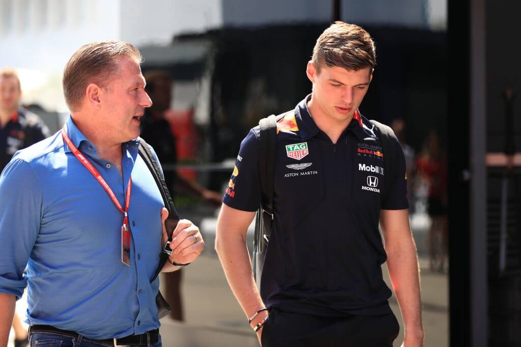 Jos Verstappen defiende a su hijo y asegura que las críticas lo motivan