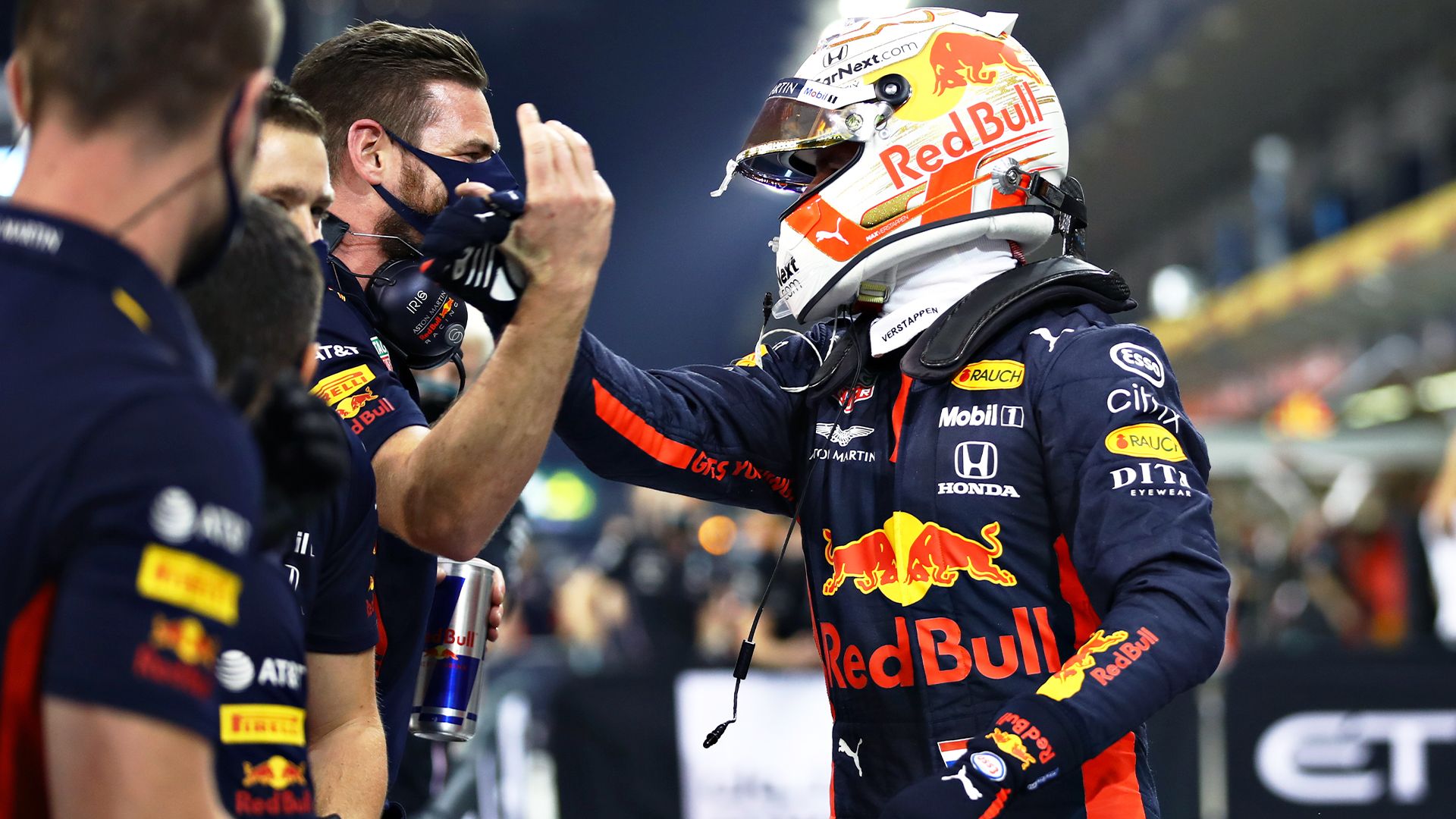 ¡Max Verstappen vuela en Yas Marina y se queda con la última pole del año!