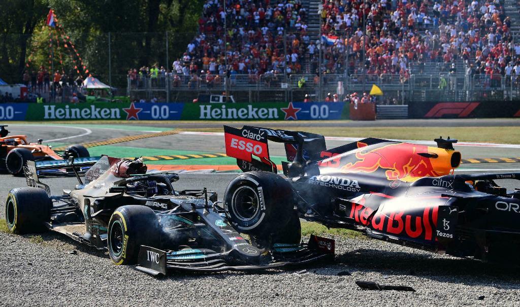 Damon Hill cree que Verstappen provocó la colisión: “Fue un error de juicio o un movimiento calculado para chocar con Lewis”