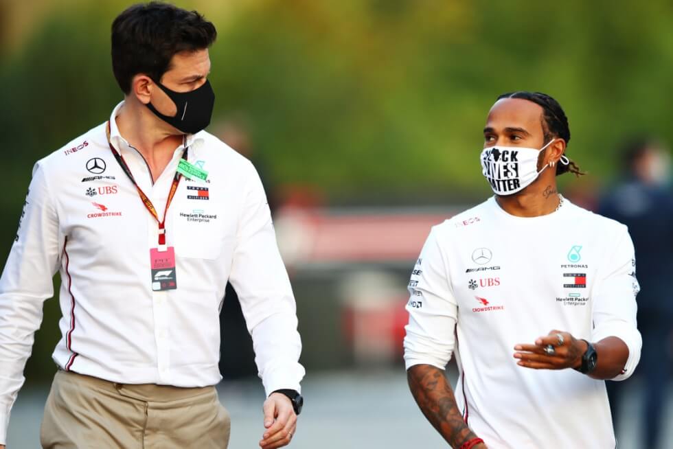 Wolff, se disculpa con Hamilton: “Perdón por darte un coche inconducible, no es digno de un campeón mundial”