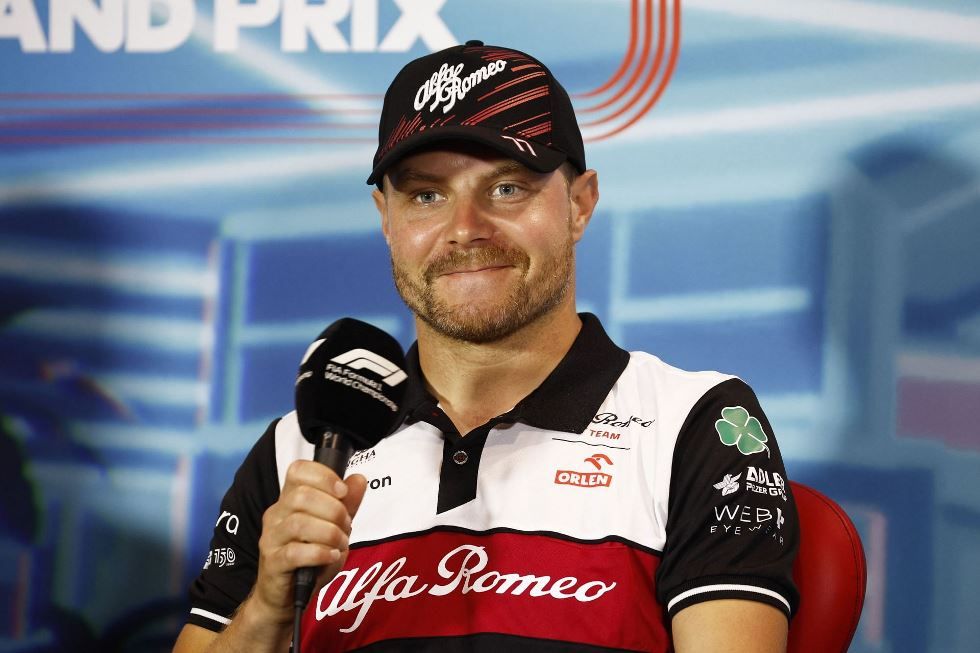 Valtteri Bottas busca negociar su futuro con Alfa Romeo antes de que inicie la temporada 2023