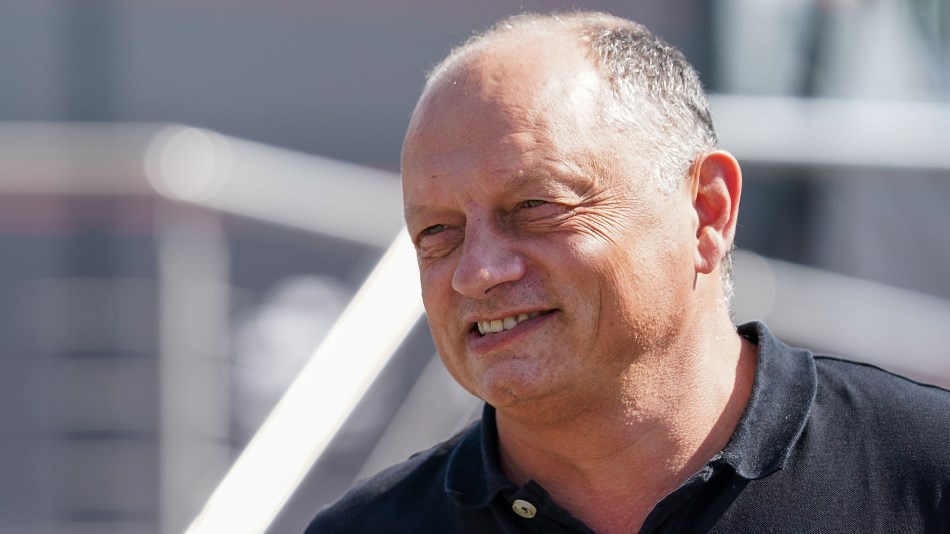 #BahrainGP | Vasseur, sobre Leclerc en la Q3: “Decidimos guardar un juego de neumáticos nuevos para la carrera”