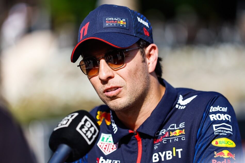 Sergio Pérez no siente una presión extra por Ricciardo: “No es el único que quiere ocupar mi asiento”