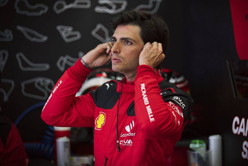 Carlos Sainz admite que perder su asiento en Ferrari no le sentó nada bien, pero dará lo mejor en 2024