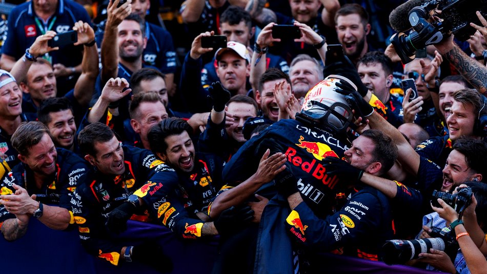 ¡Max Verstappen logra la victoria en el GP de Japón! “Estoy muy orgulloso de todo el equipo”