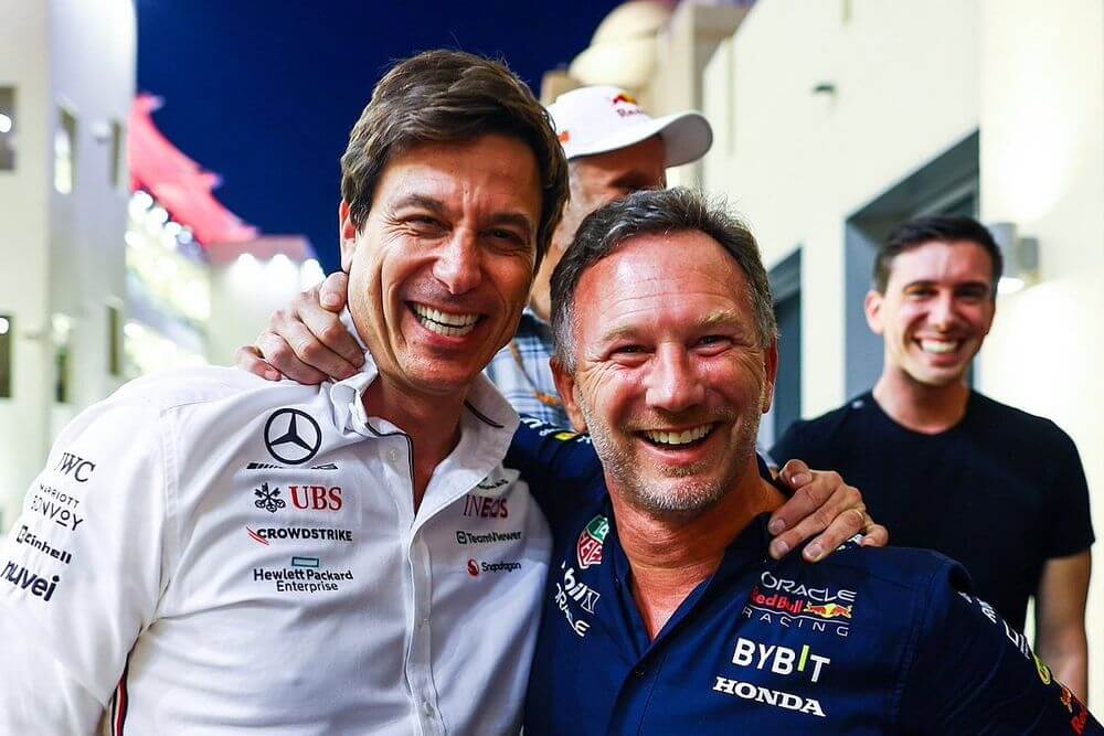 “Toto Wolff está echando sal a la herida de Red Bull”