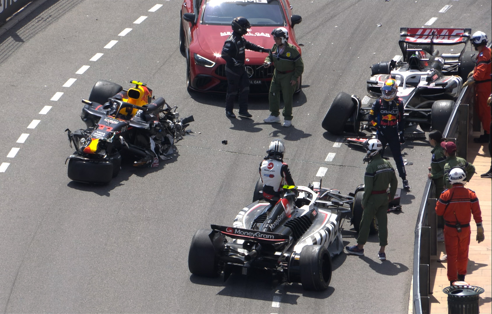 Kevin Magnussen culpa a Pérez del incidente: “No salí de la nada, supongo que no me vio”